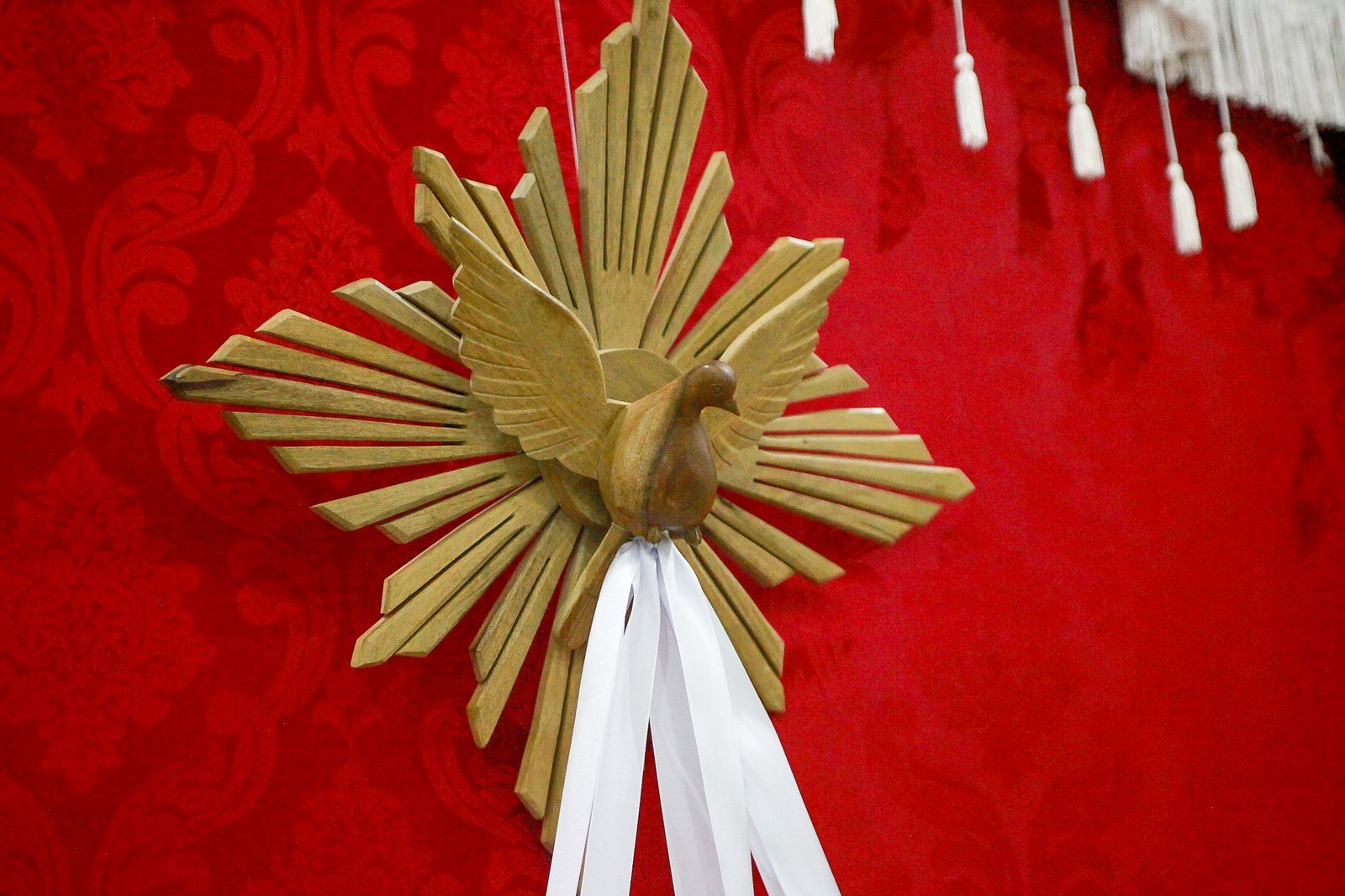 SOLENIDADE DE PENTECOSTES 2025: A CHAMA DO ESPÍRITO SANTO INCENDEIA A IGREJA CATÓLICA EM SERRA DO SALITRE