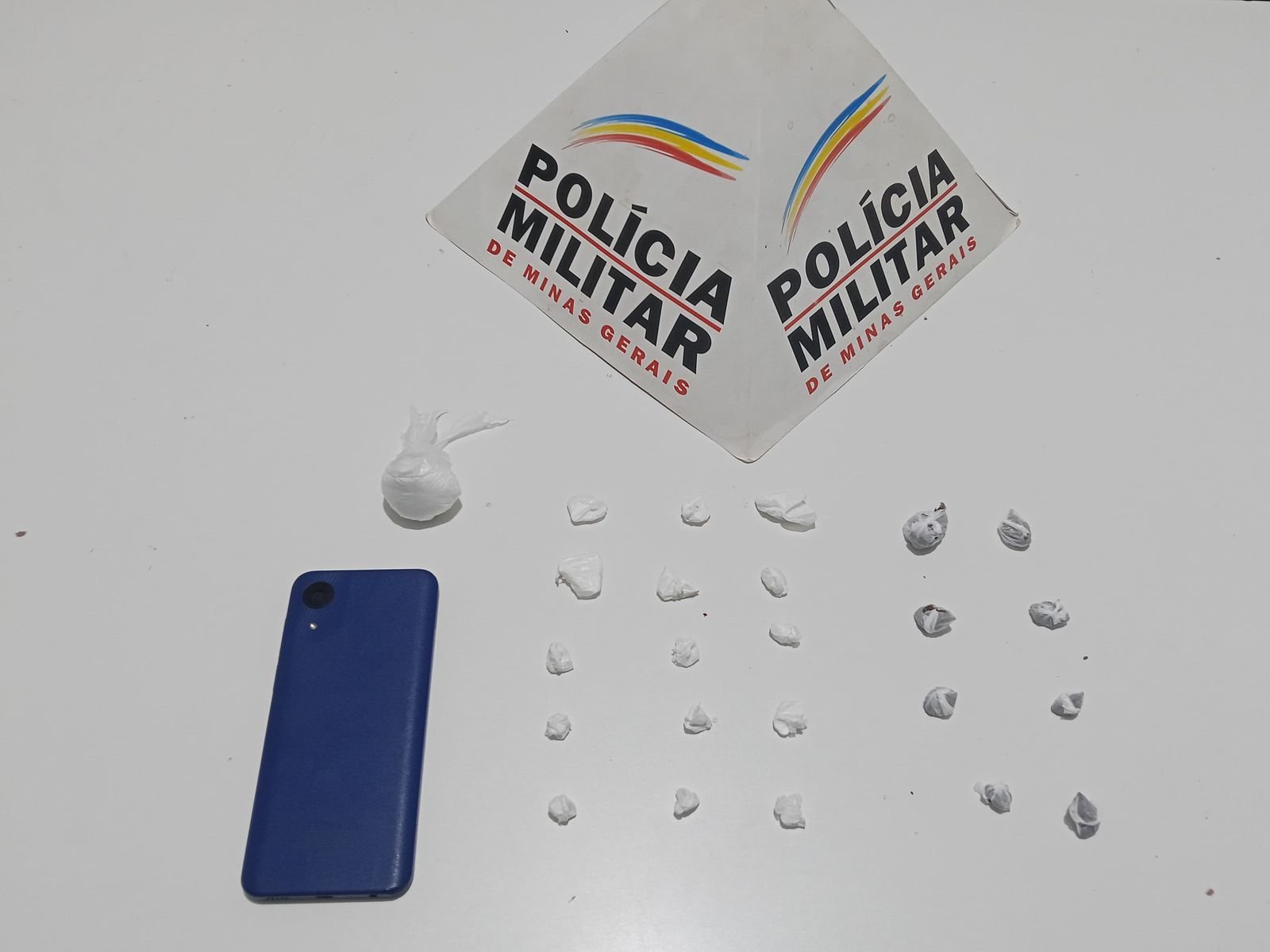 POLICIA MILITAR PRENDE AUTOR POR TRÁFICO DE DROGAS