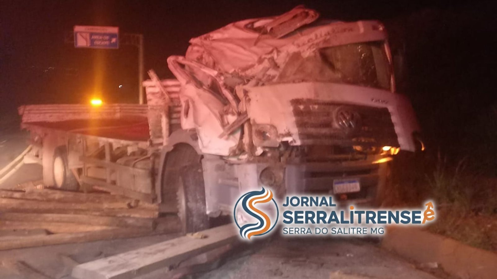 AÇÃO RÁPIDA DO SAMU GARANTE SOCORRO IMEDIATO APÓS ACIDENTE GRAVE COM CAMINHÃO TRUCK EM SERRA DO SALITRE