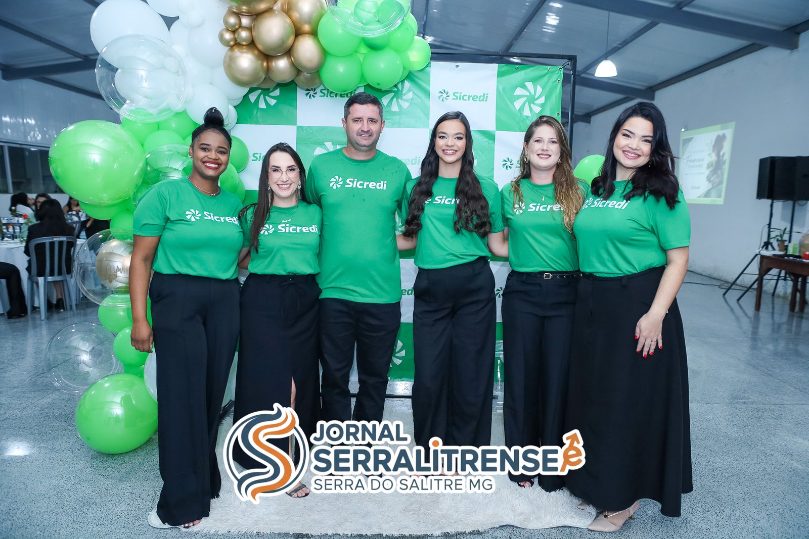 SICREDI FAZ REUNIÃO COMEMORATIVA E ATRAI CENTENA DE MULHERES EMPREENDEDORAS