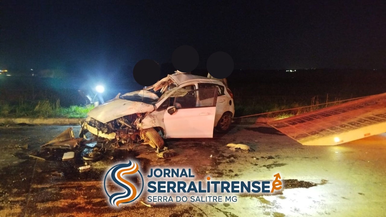 ACIDENTE NA BR-146: CASAL DE SERRA DO SALITRE É SOCORRIDO APÓS ACIDENTE EM TREVO DA CATIARA; MULHER ESTÁ GRÁVIDA
