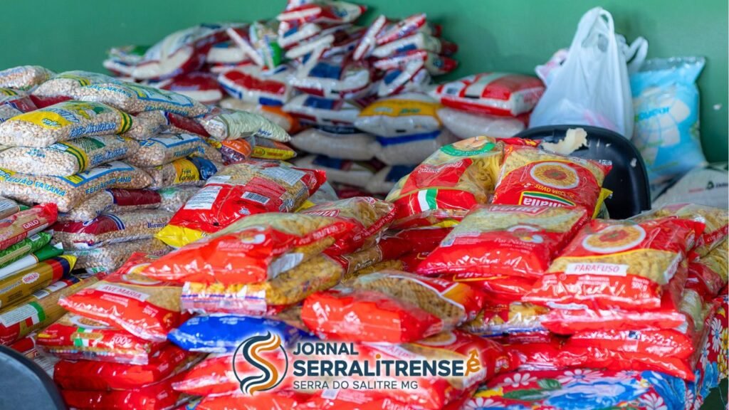 Encontro de Carros Antigos em Serra do Salitre Arrecada Mantimentos