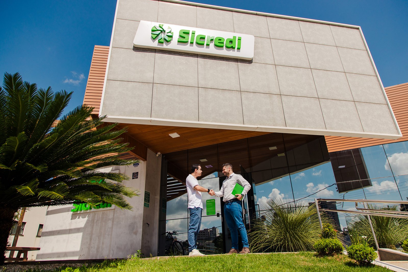 Sicredi supera R$ 500 bilhões em ativos e reforça trajetória de expansão