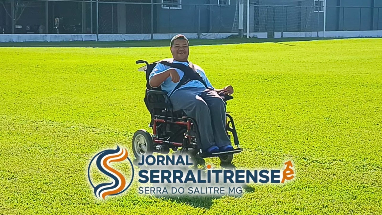 Família busca doações em Serra do Salitre para adaptar veículo de jovem com paralisia cerebral